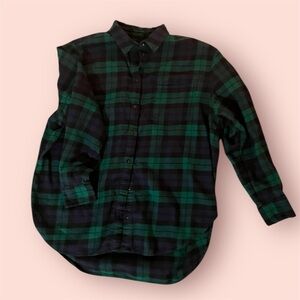 GAP women’s  Dark Green and Black Plaid Shirt big shirt flannel L